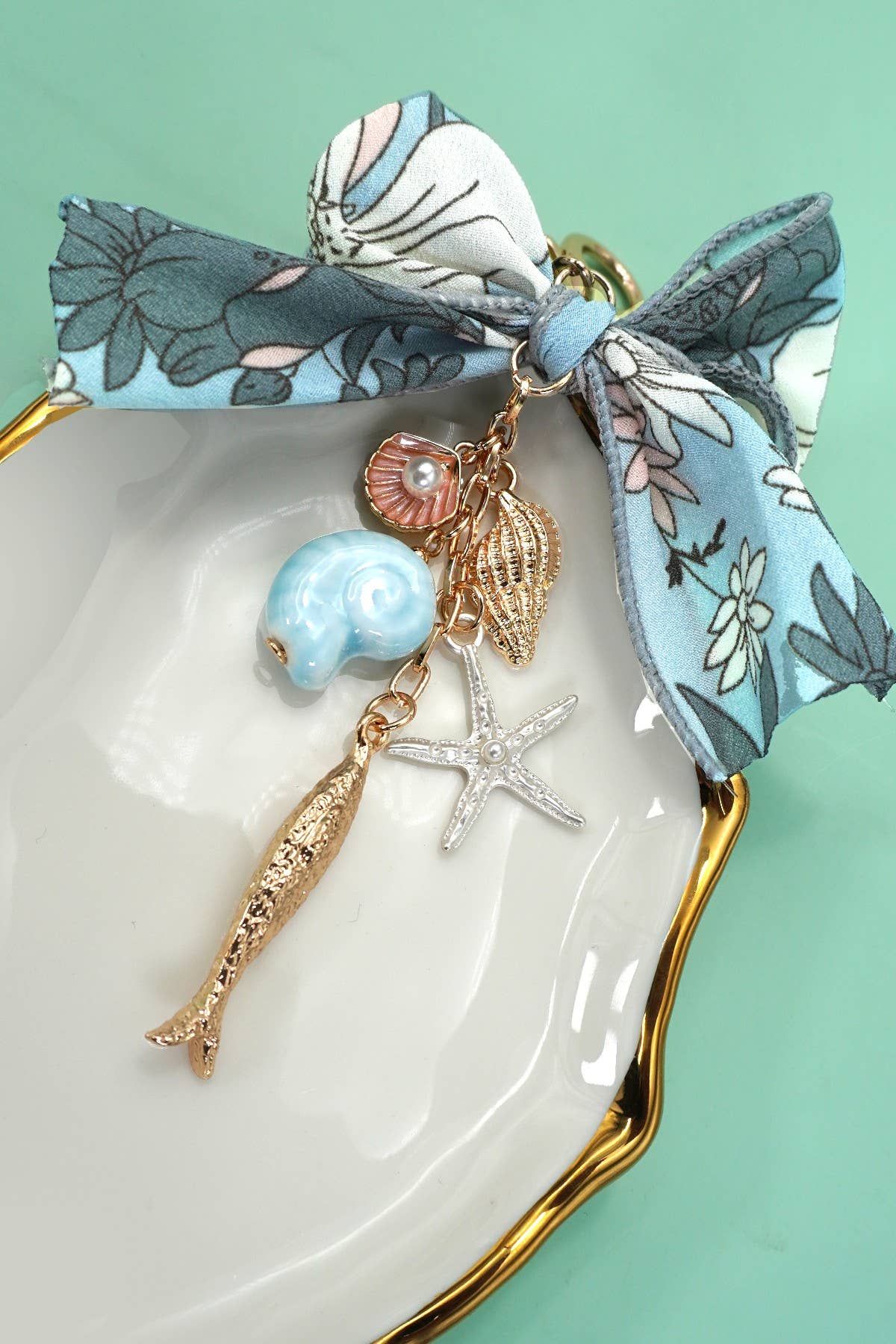 BAG CHARM-OCEAN PORCELAIN FISH SEA SHELL STARFISH | 80K066: Gold
