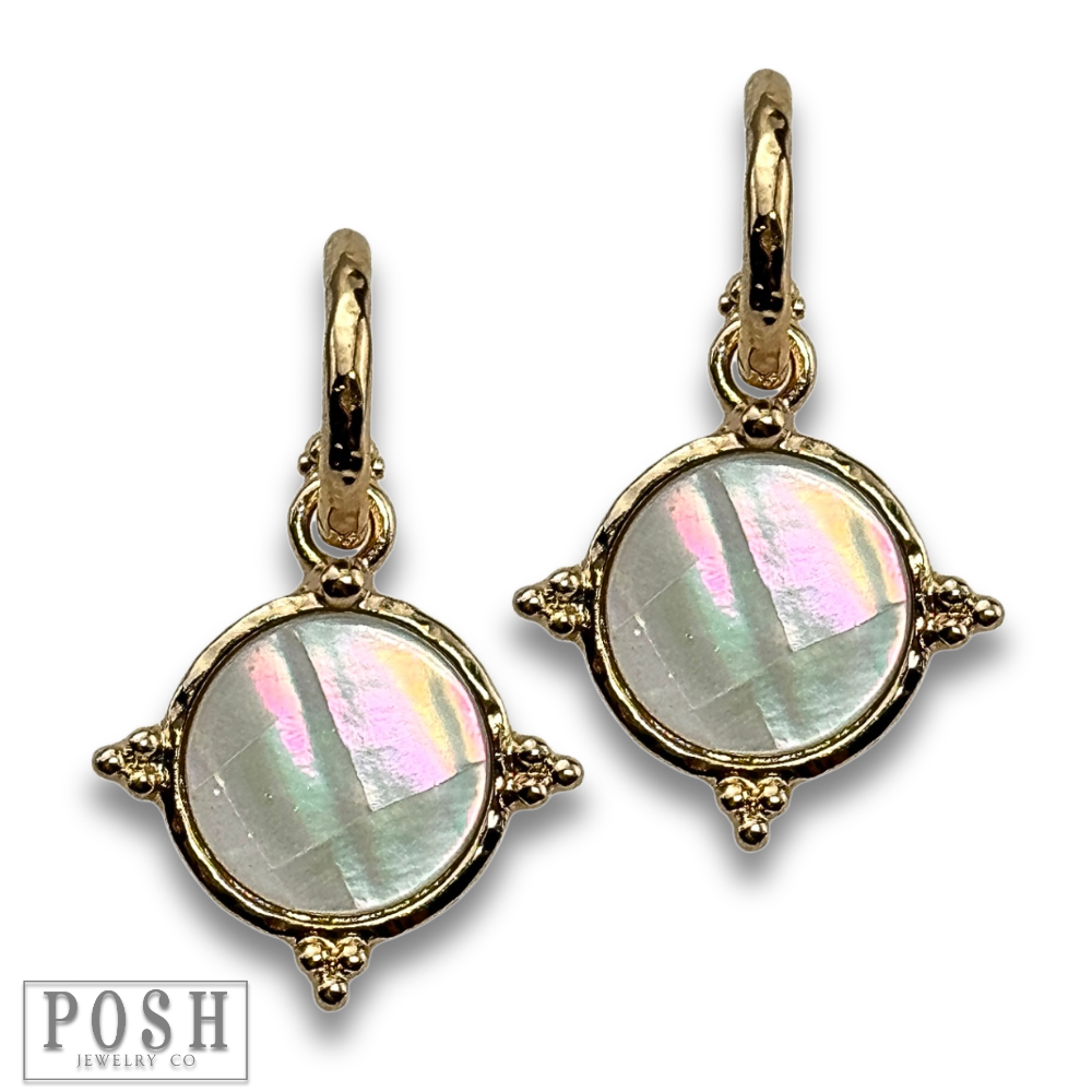 Mother-of-pearl look coin earring