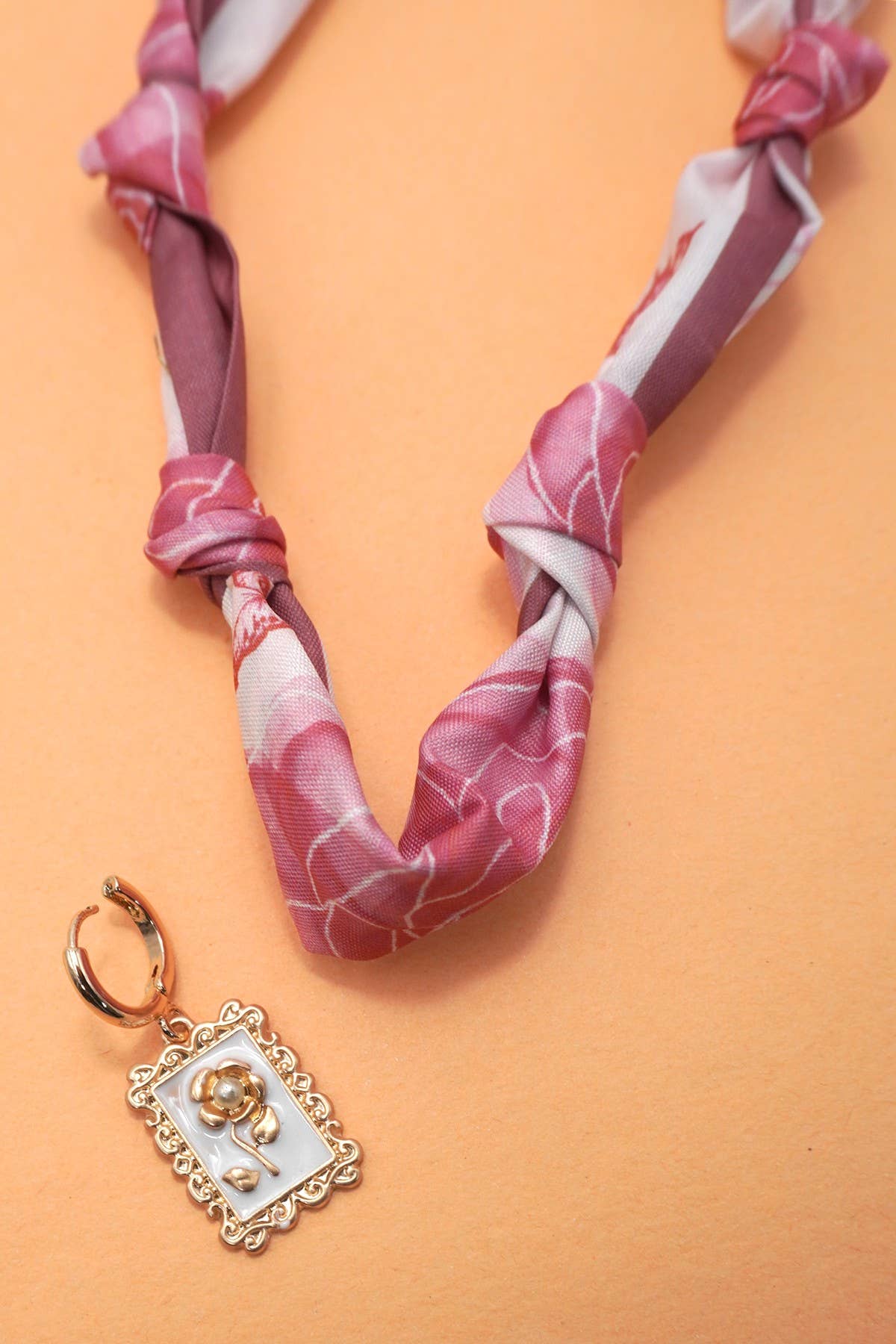 Handcrafted Scarf Interchangeable Charm Necklace | 80N92095: K