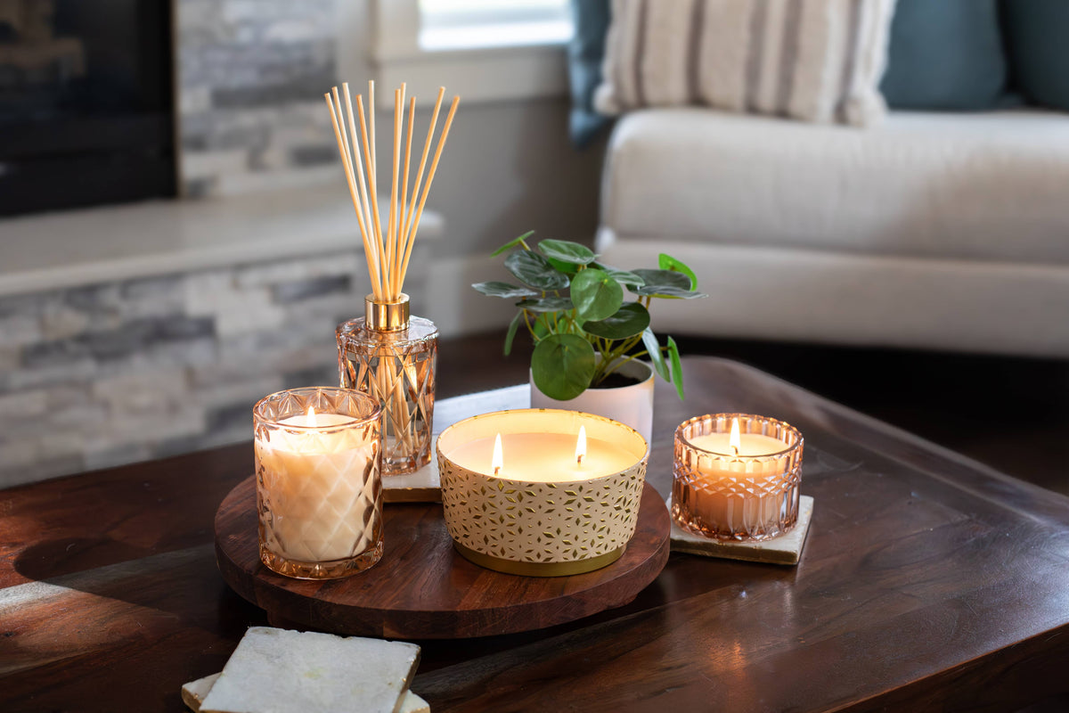 Alluring Amber Shimmer 9oz Box Candle