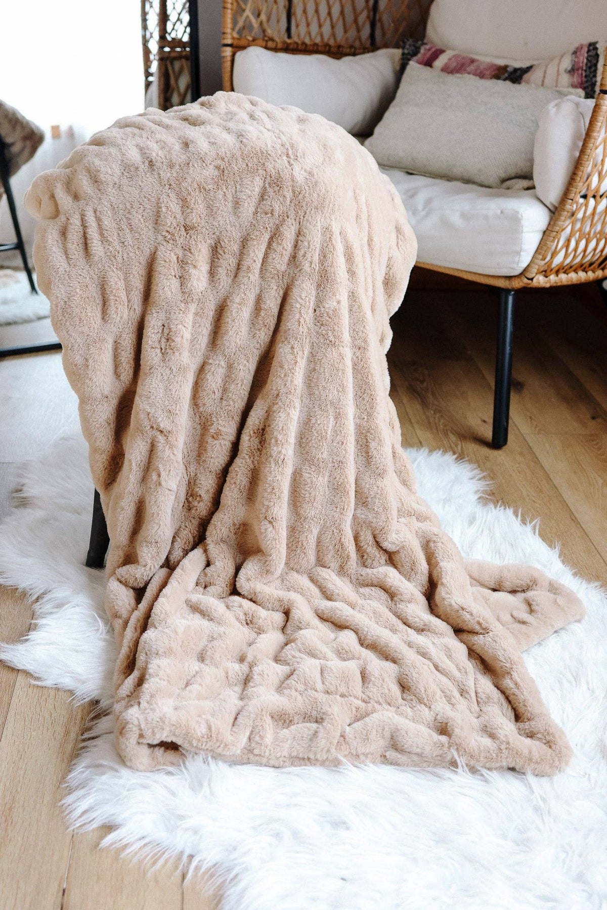 Cuddle Luxe Cloud Blanket - Sandstone