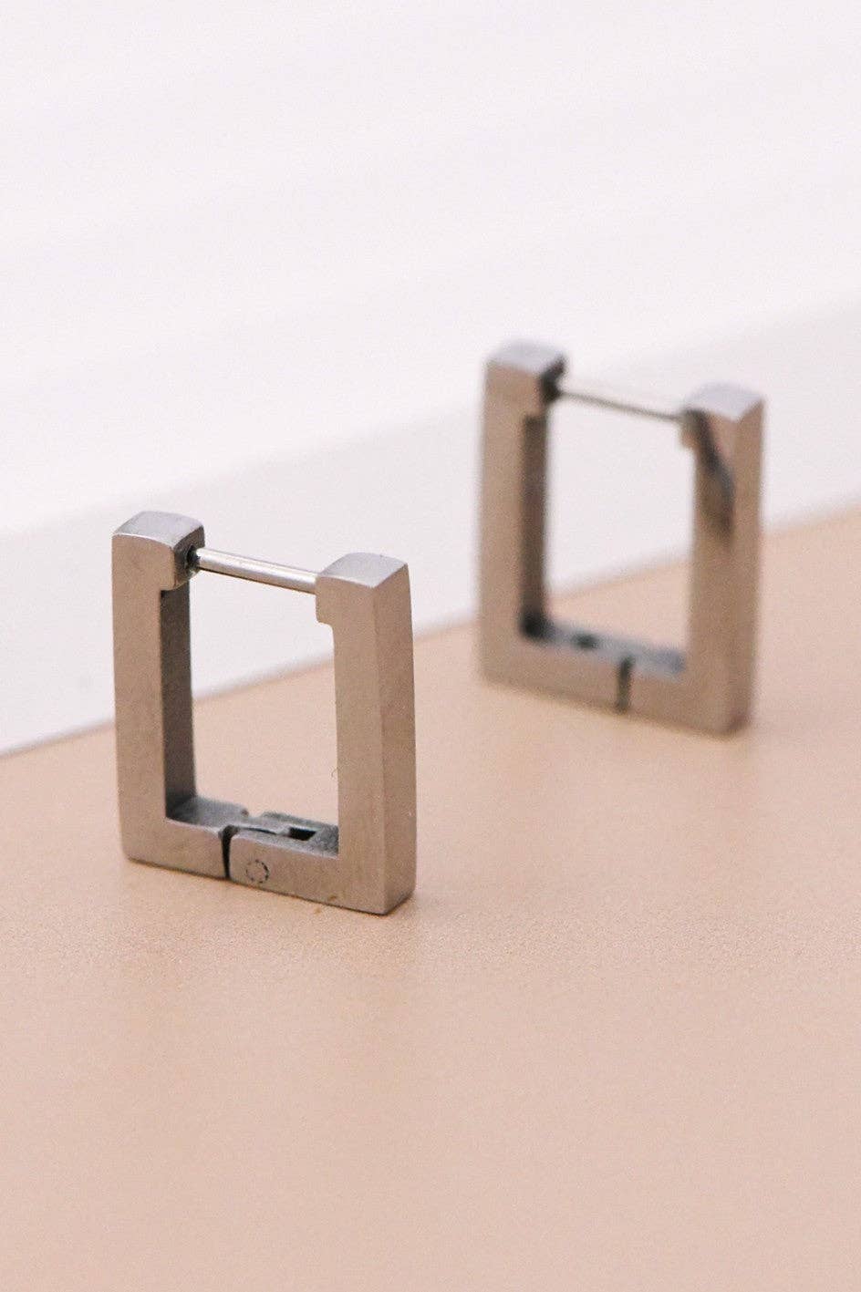 Tarnish-Resistant Waterproof Stainless Steel Hoop Earrings - 7118: S0OX3T7118 Silver
