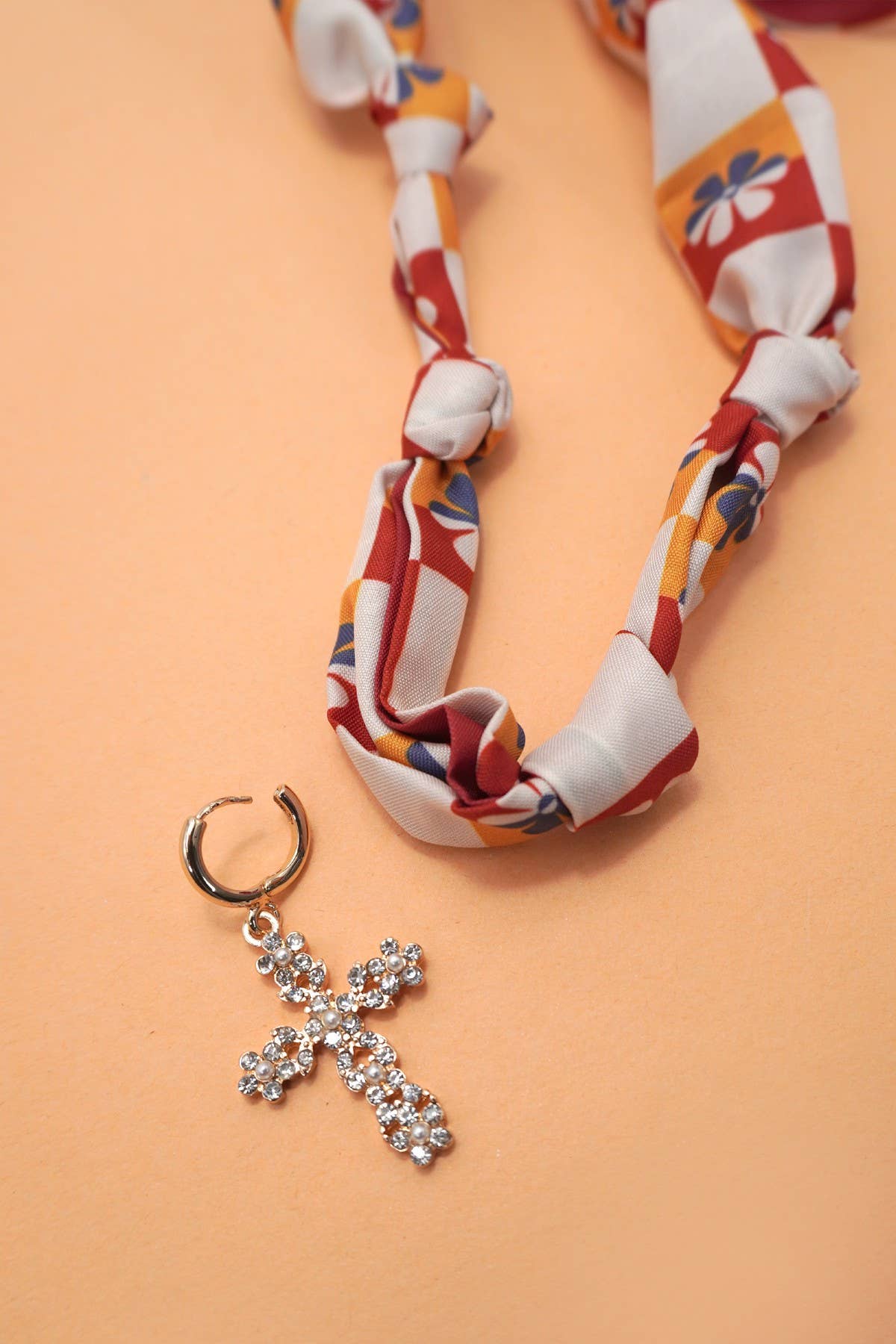 Handcrafted Scarf Interchangeable Charm Necklace | 80N92095: J
