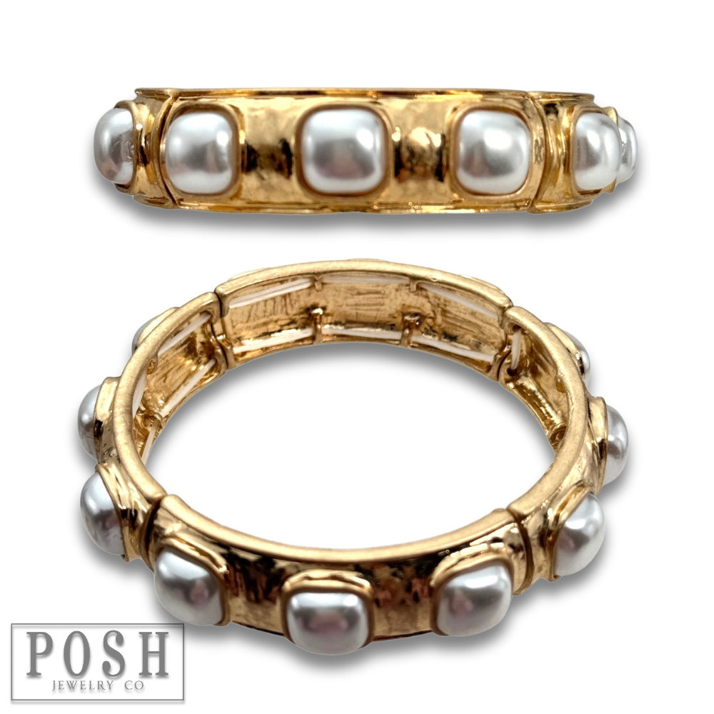 Bangle bracelet with square beads